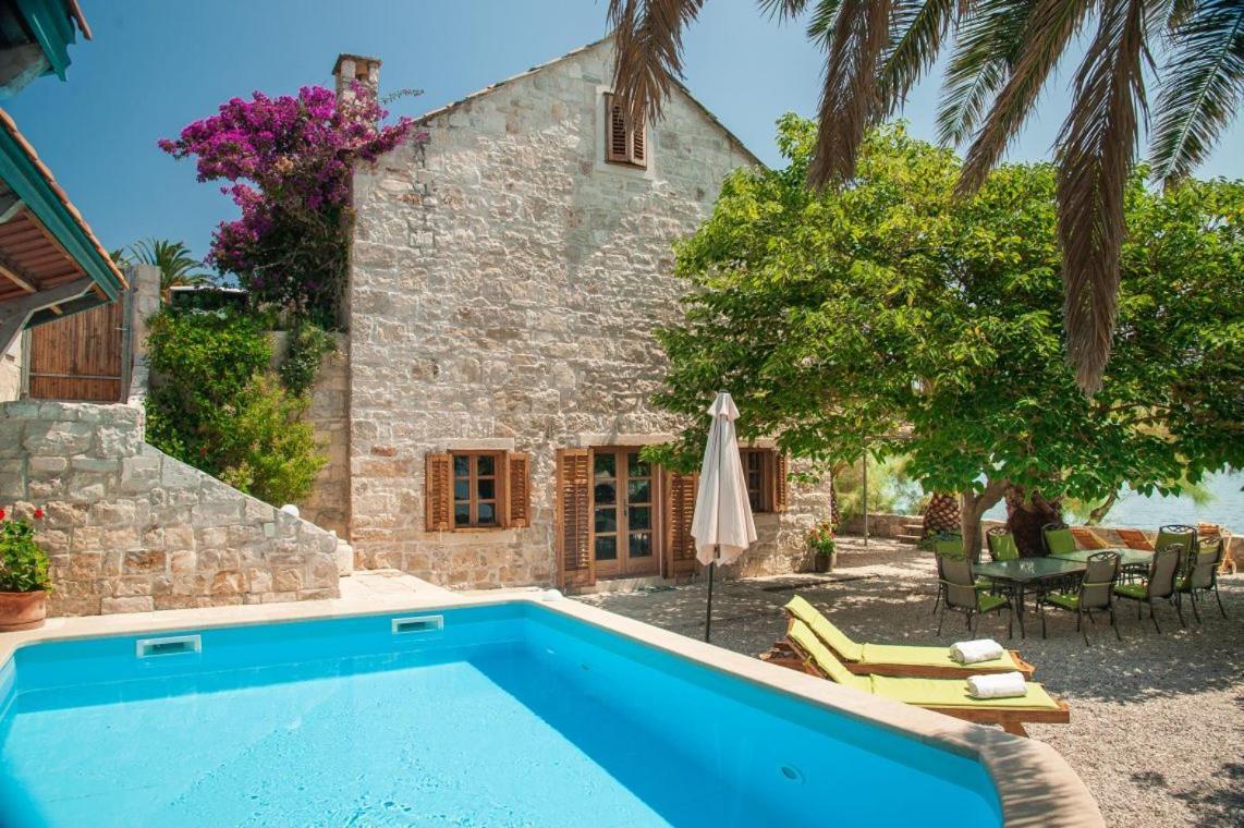 Luxury Beachfront Villa Mare With Private Pool At The Beach Orebic - Peljesac エクステリア 写真