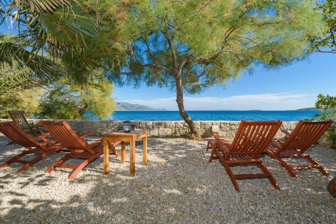 Luxury Beachfront Villa Mare With Private Pool At The Beach Orebic - Peljesac エクステリア 写真