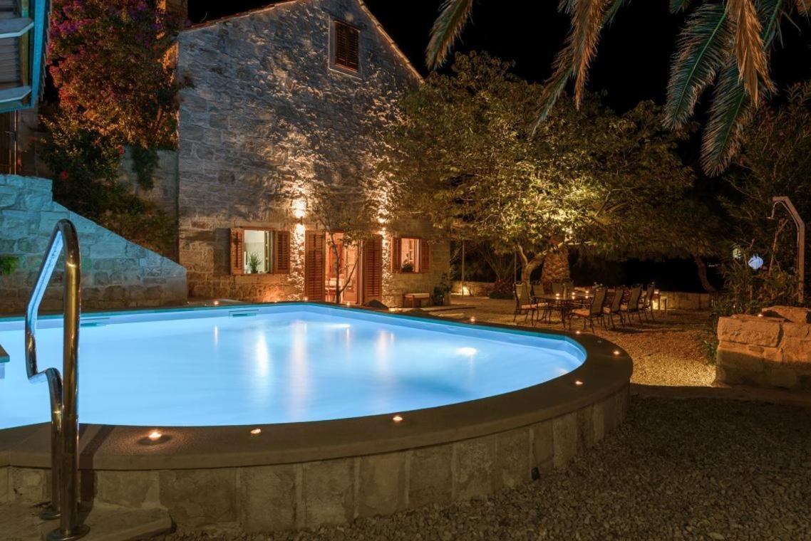 Luxury Beachfront Villa Mare With Private Pool At The Beach Orebic - Peljesac エクステリア 写真