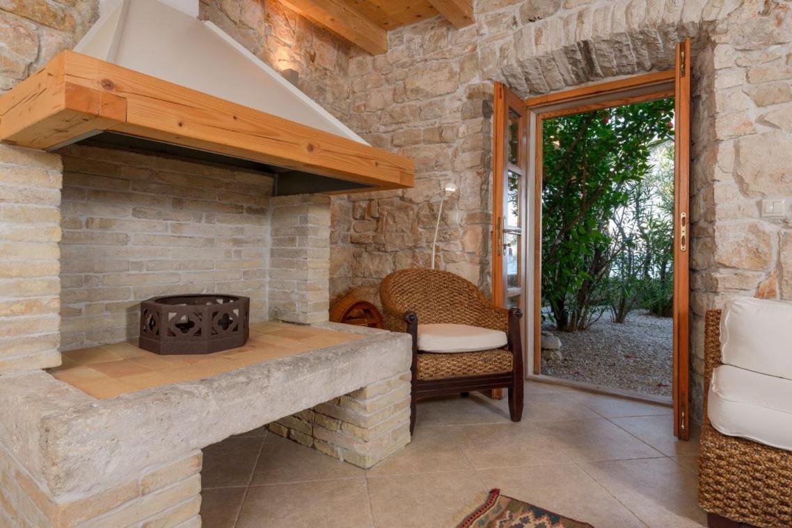 Luxury Beachfront Villa Mare With Private Pool At The Beach Orebic - Peljesac エクステリア 写真