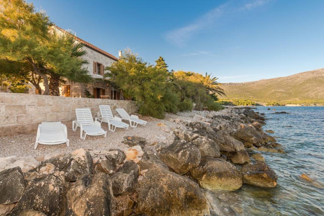 Luxury Beachfront Villa Mare With Private Pool At The Beach Orebic - Peljesac エクステリア 写真