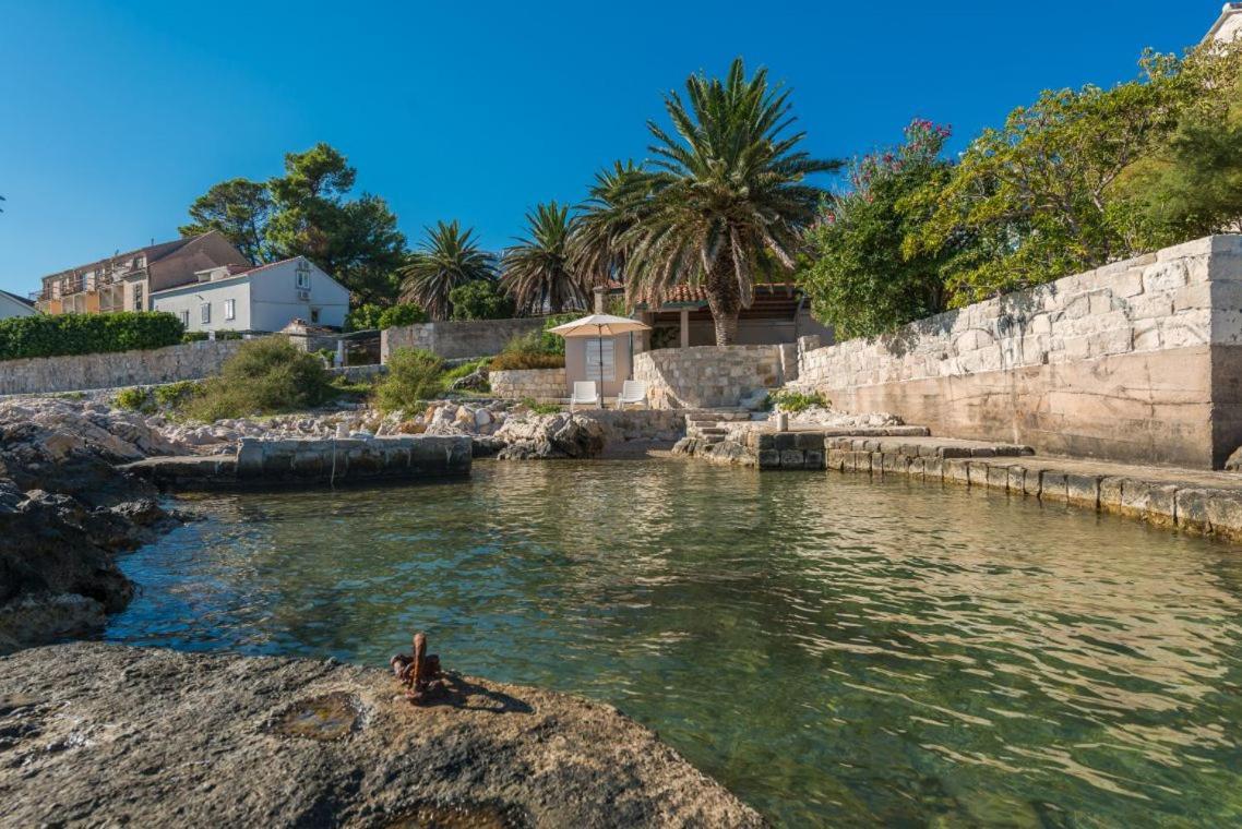 Luxury Beachfront Villa Mare With Private Pool At The Beach Orebic - Peljesac エクステリア 写真