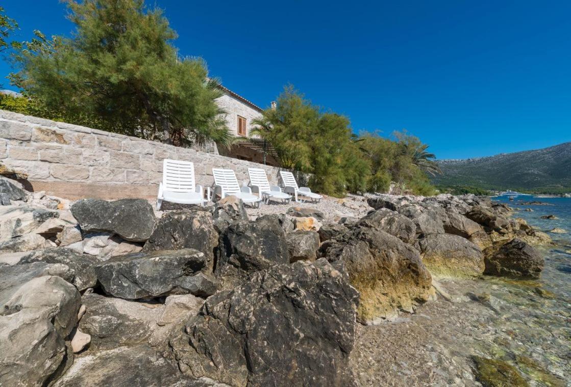 Luxury Beachfront Villa Mare With Private Pool At The Beach Orebic - Peljesac エクステリア 写真